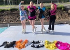Esiintymiset, koreografiat ja ihanat asut! Seuramme myös tarvittaessa lainaa kilpailupukuja asuvarastostamme!